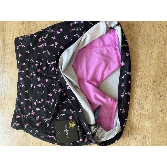 Belyn Key Golf Skort Stretch Black w/ Pink Cherries XXSmall NWT - Picture 9 of 9